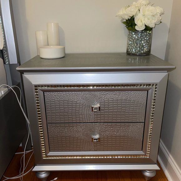 Night stand